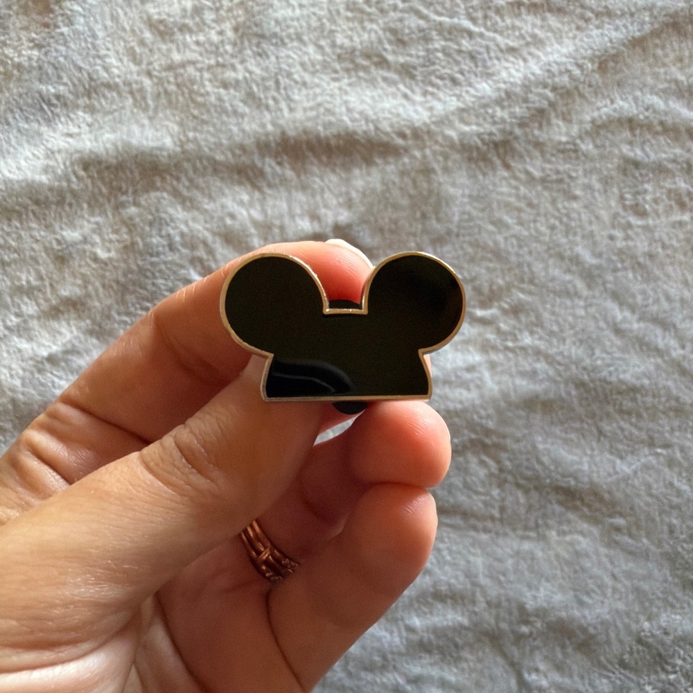 Disney Mickey Mouse Ears Black Silhouette Mystery Trading Pin - C312